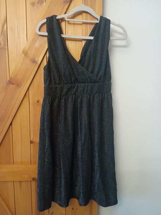 Czarna sukienka błyszcząca