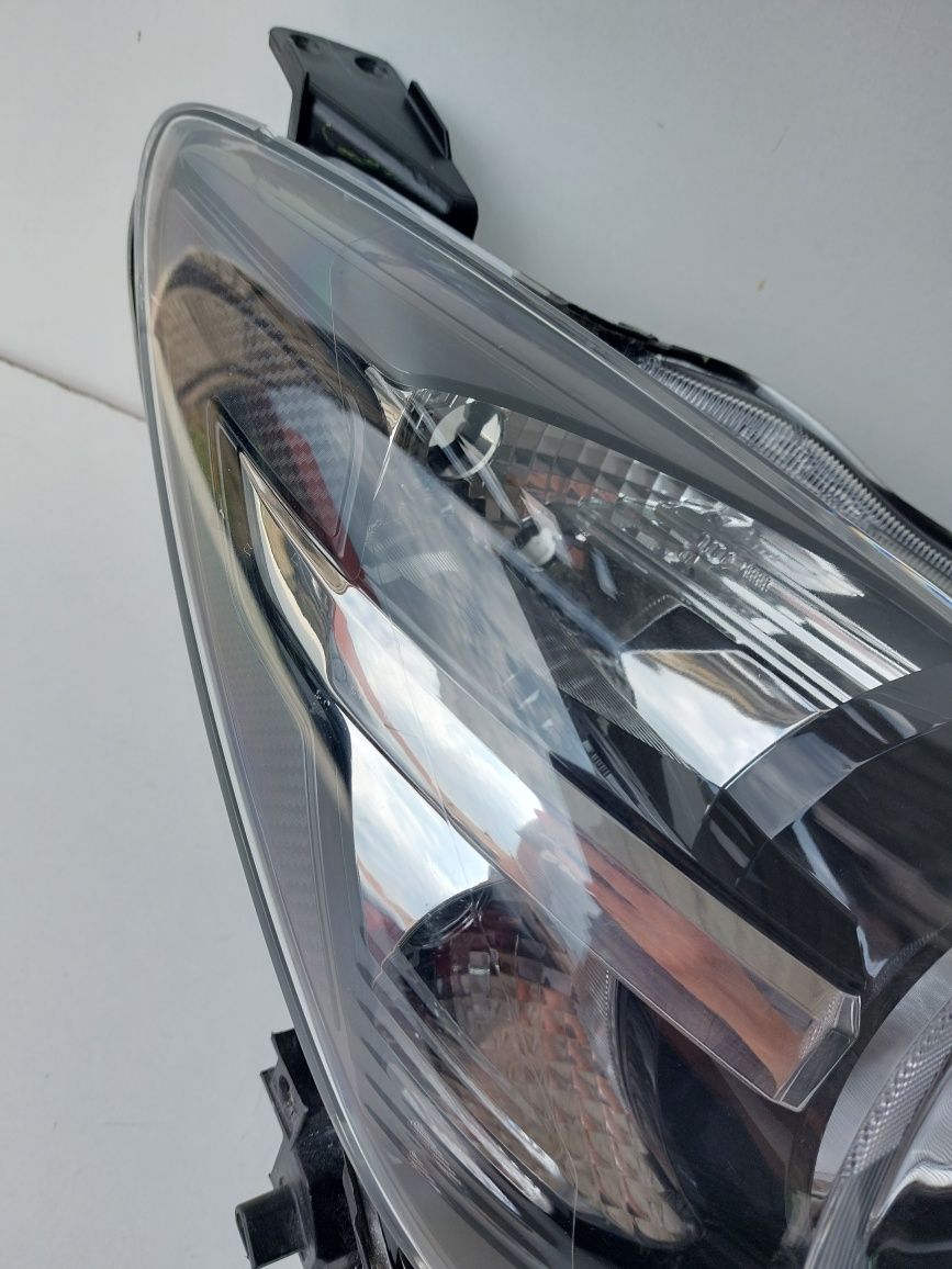 Lampa przednia prawa Mazda 2 DJ 14- Europa