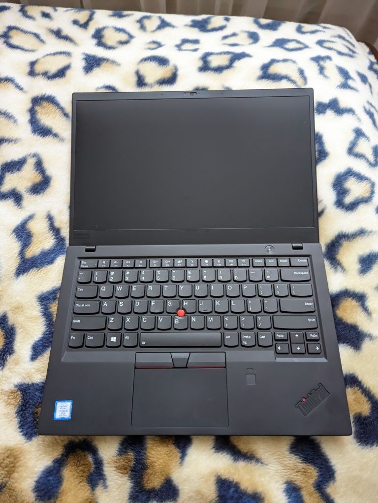 Ультрабук Lenovo Thinkpad X1 Carbon 6th gen i5-8350u 8/256gb нюанс