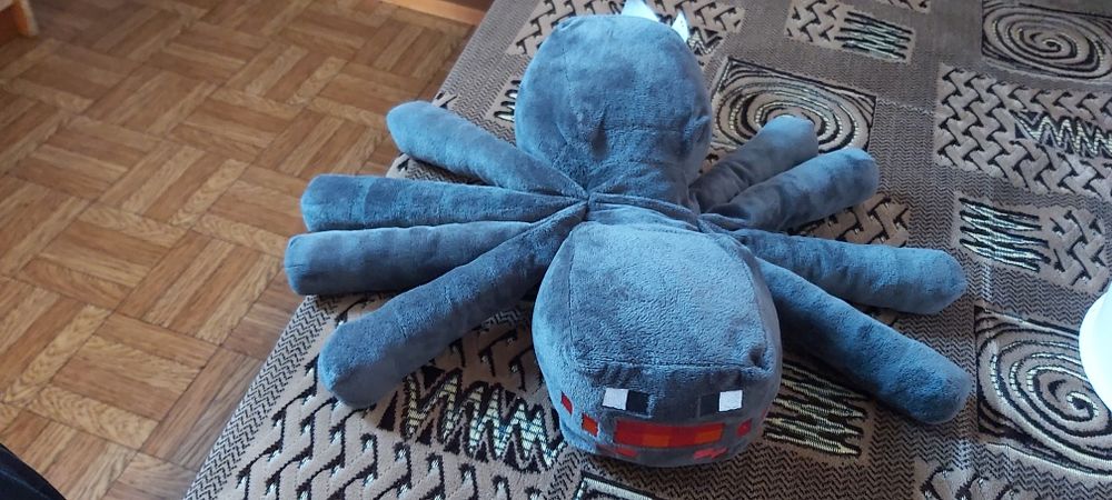 Продам большого паука из игры Майкрафт.
