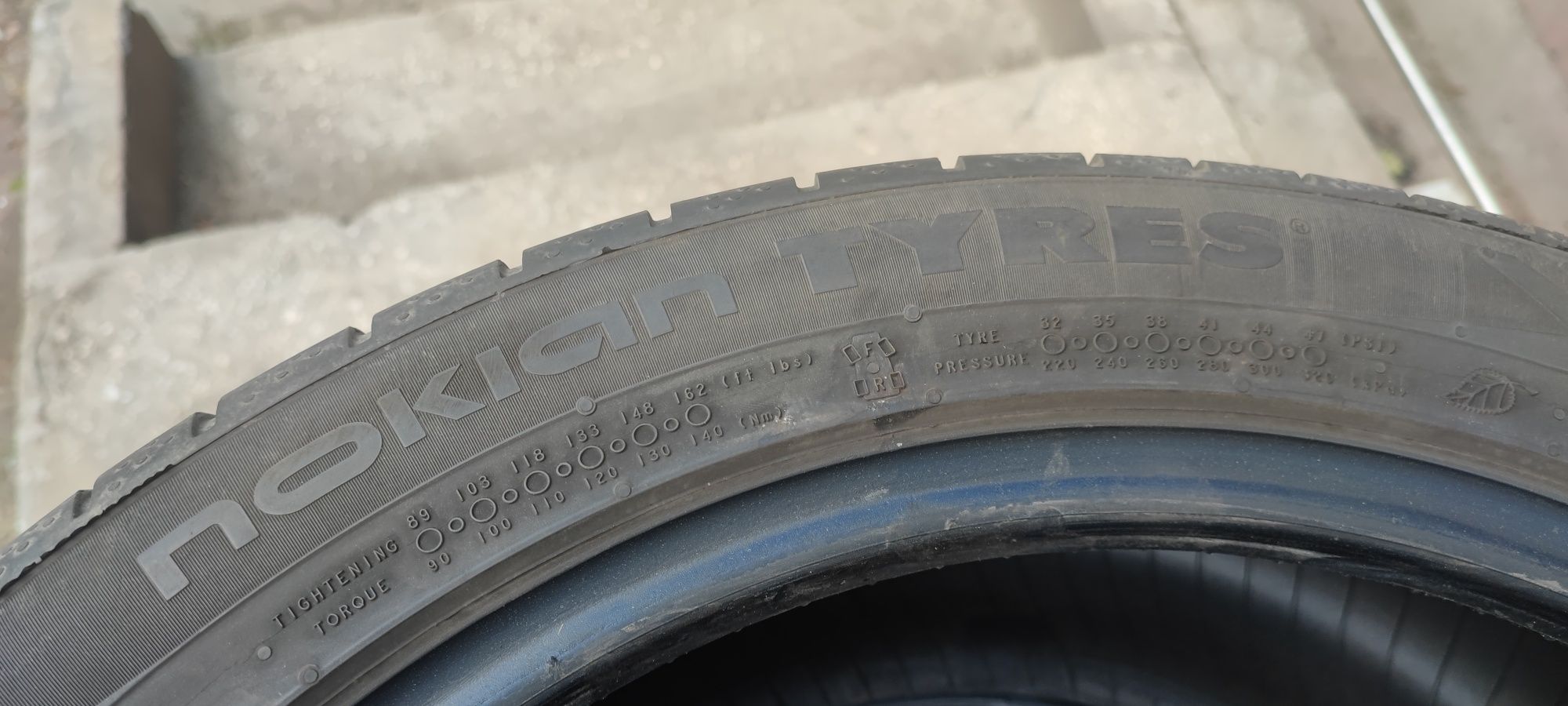 Opony 235/45r17 Nokian powerproof