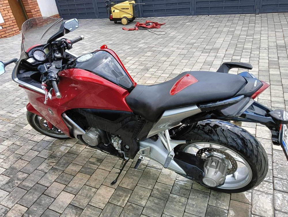 Honda 1200vfr 2010 rocznik