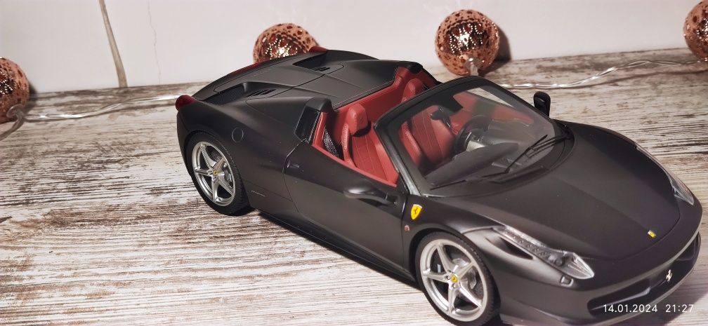 Ferrari  458 spider,mat.1:18 H.W.(norev Otto)