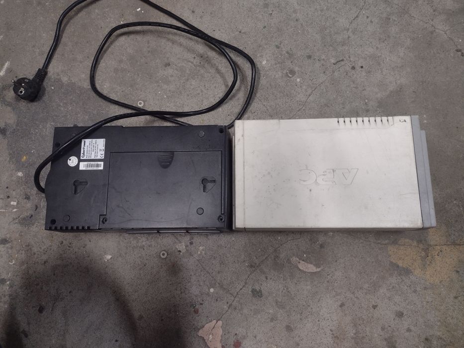 Zestaw starej elektroniki