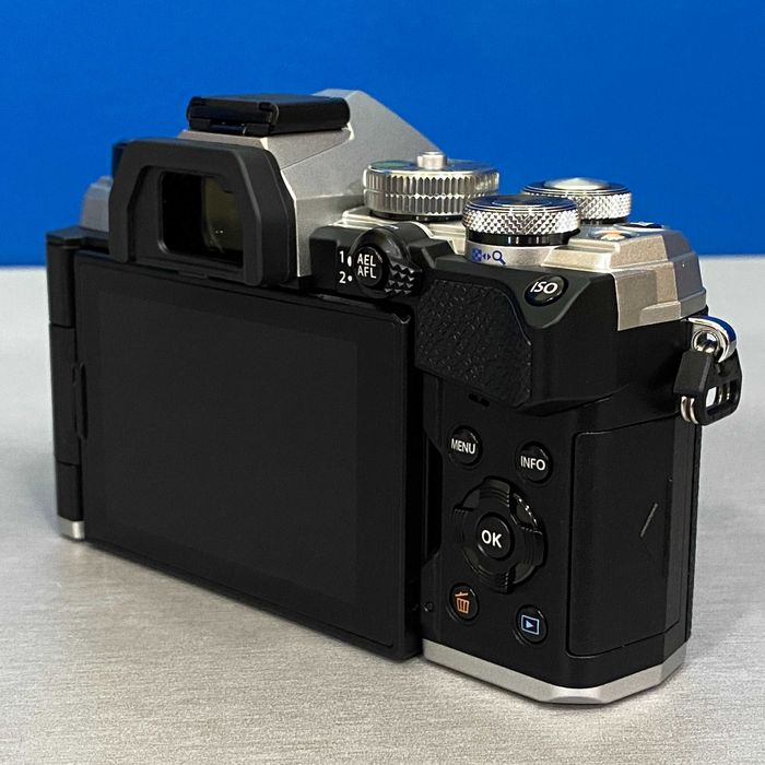 OM System OM-5 (Body) - 20.4MP - NOVA - 3 Years Warranty64284358397057123