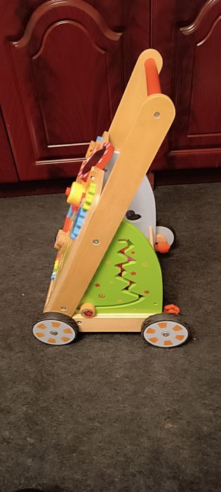 Drewniany pchacz / chodzik edukacyjny z klockami