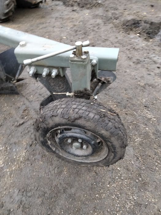 Плуг Акрос ПЛН 3-35