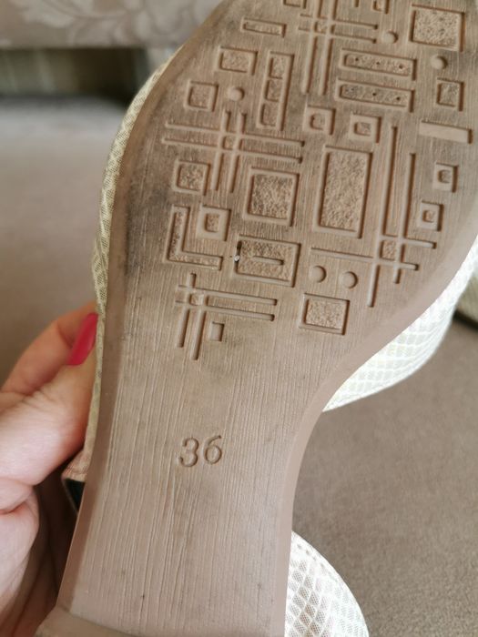 Босоніжки на дівчинку р. 36