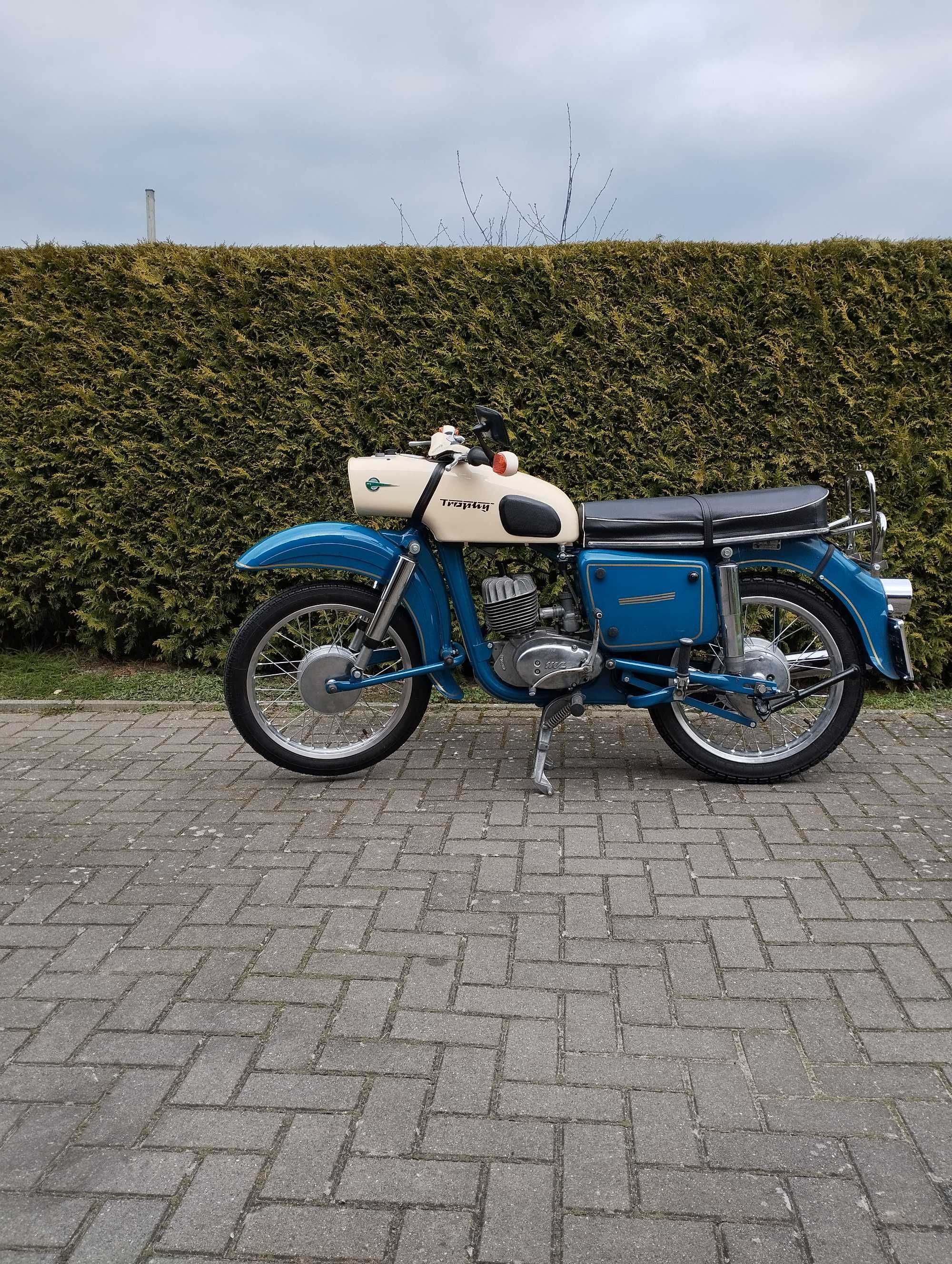 Sprzedam                     MZ  ES  125          TROPHY