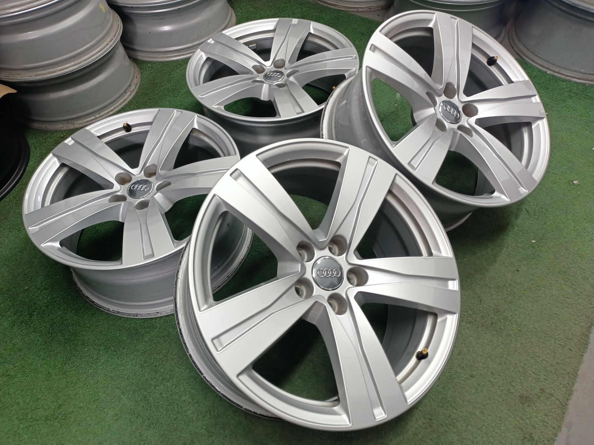 S-line 18 felgi 5x112 et25 Audi Q7 Q5 A4 B8 A6 C6 C7 C8 A5 A7 A8 D3 D4