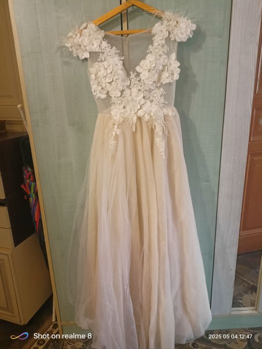 Продаж суконь б/у