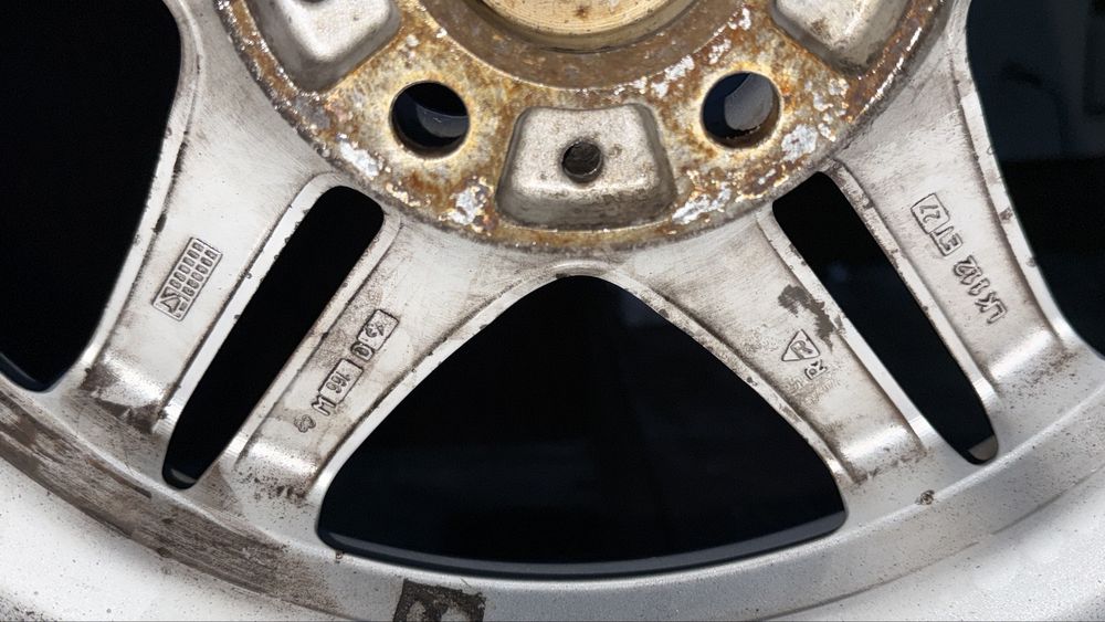 Felgi 225/50/17 koła z oponami Audi A6 Bridgestone zimowe