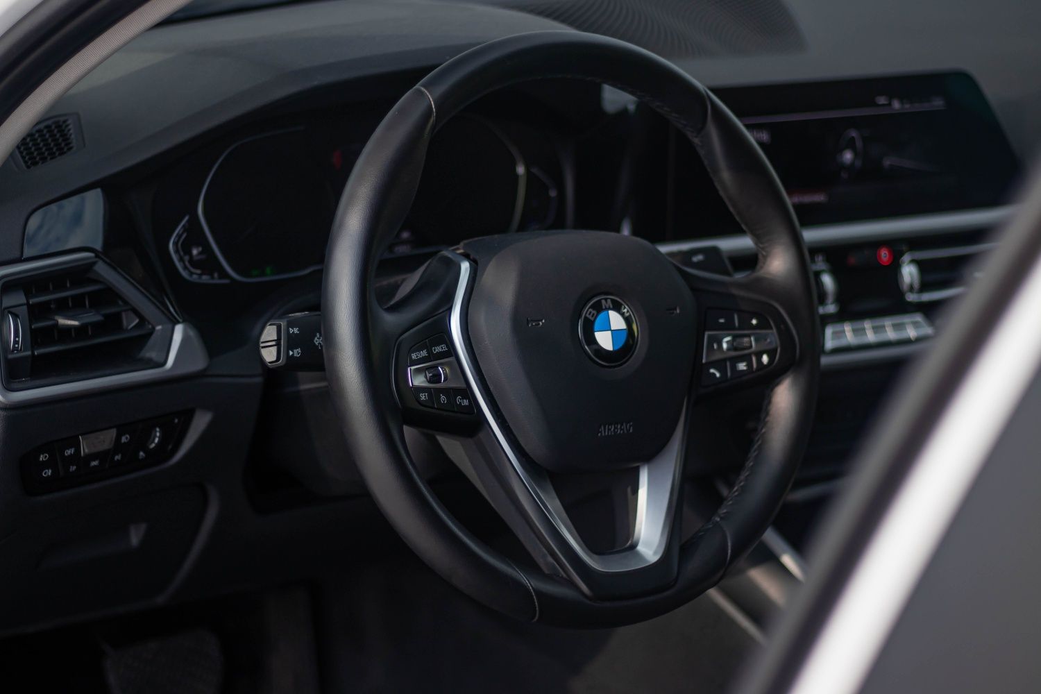 Wynajem wypożyczalnia samochodów BMW 3 320xd