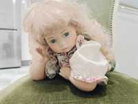 Piękne lalki porcelanowe