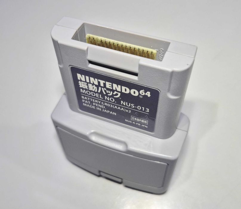 Rumble Pak (NUS-013) + Controller Pak (NUS-004)