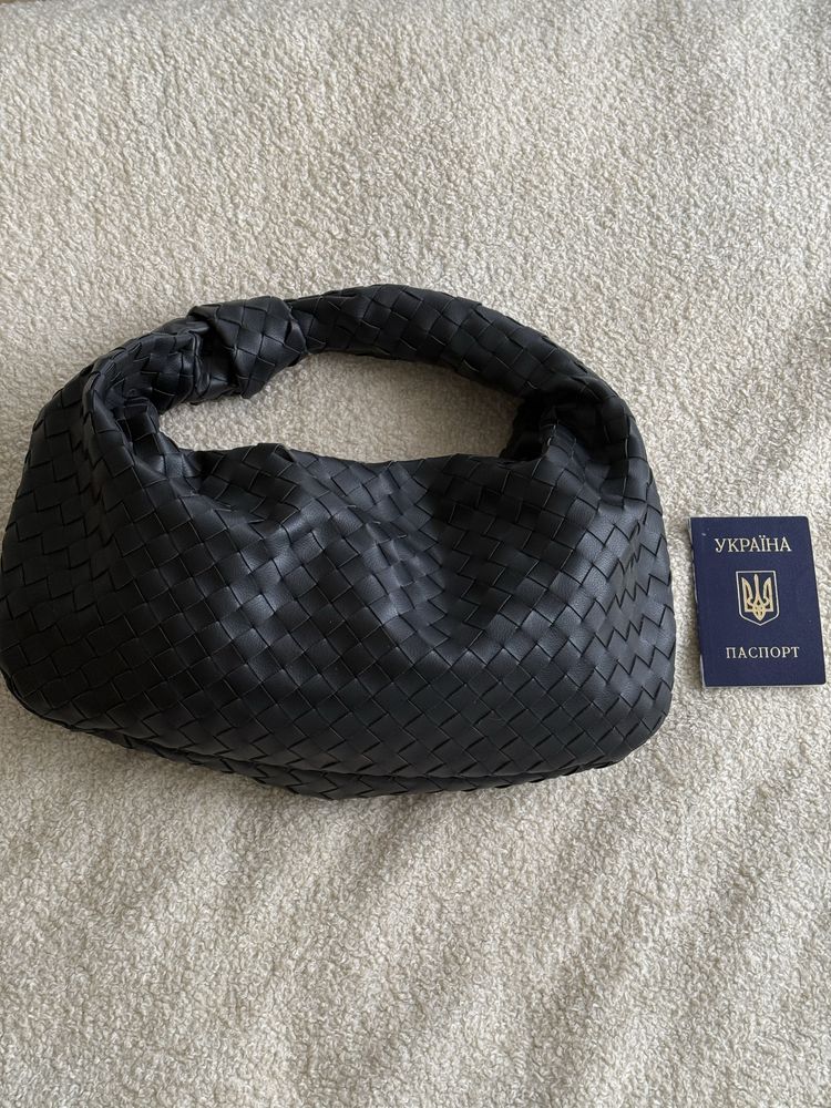 Сумка як нова під Bottega Veneta