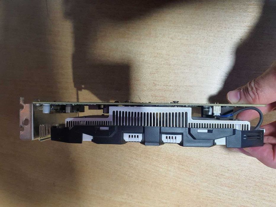 Видеокарта MSI GTX1050Ti 4 Gb GDDR5 в отличном состоянии.