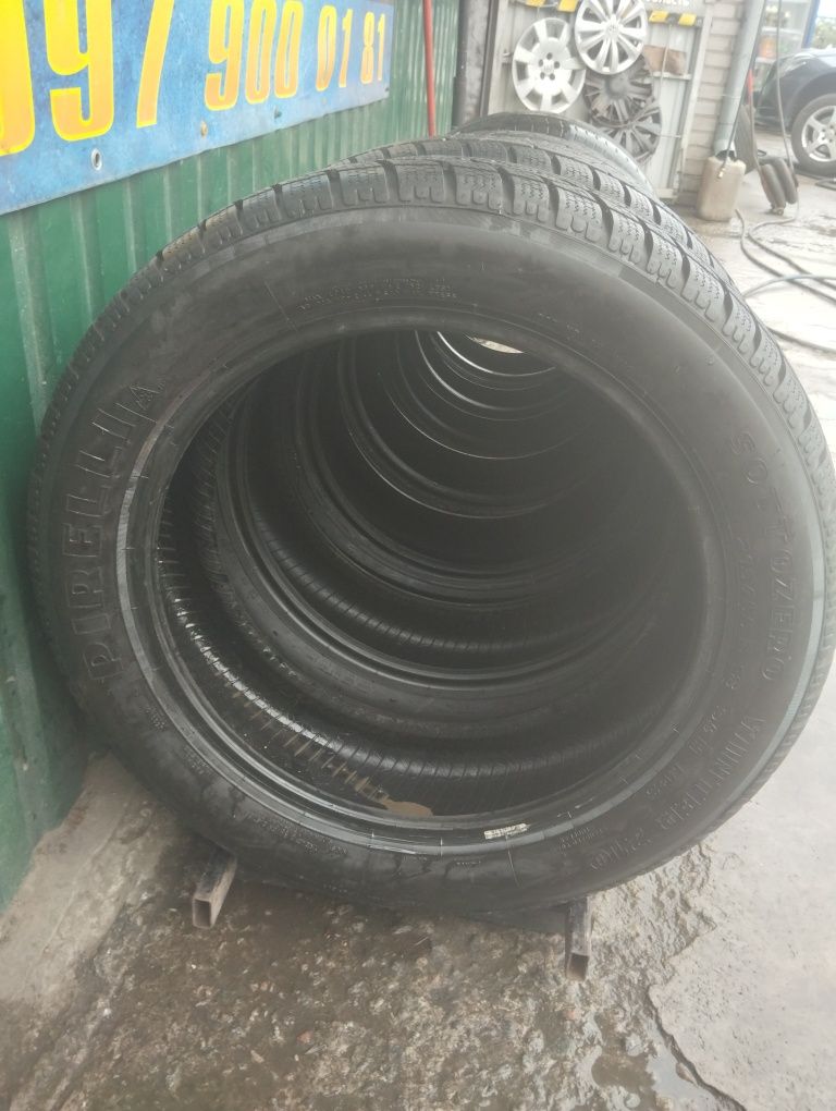 Пара зимових шин Pirelli 215/55/18