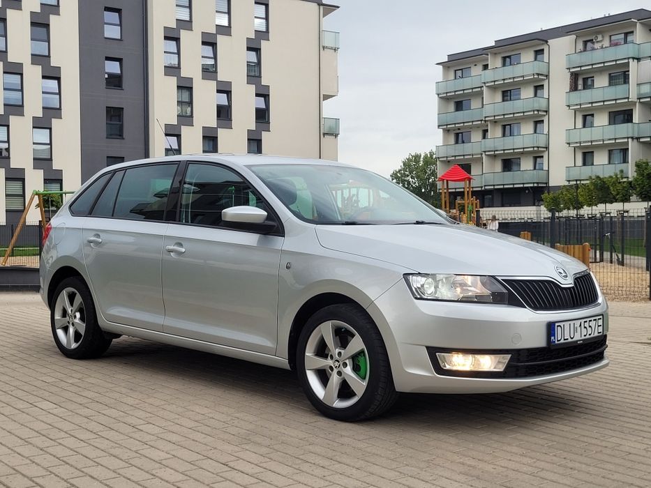 Skoda Rapid SPACEBACK 1.6 TDI 2014 bogata wersja Xenon Czujniki Parkow