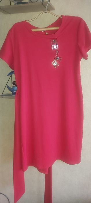 Платье красное 52-54