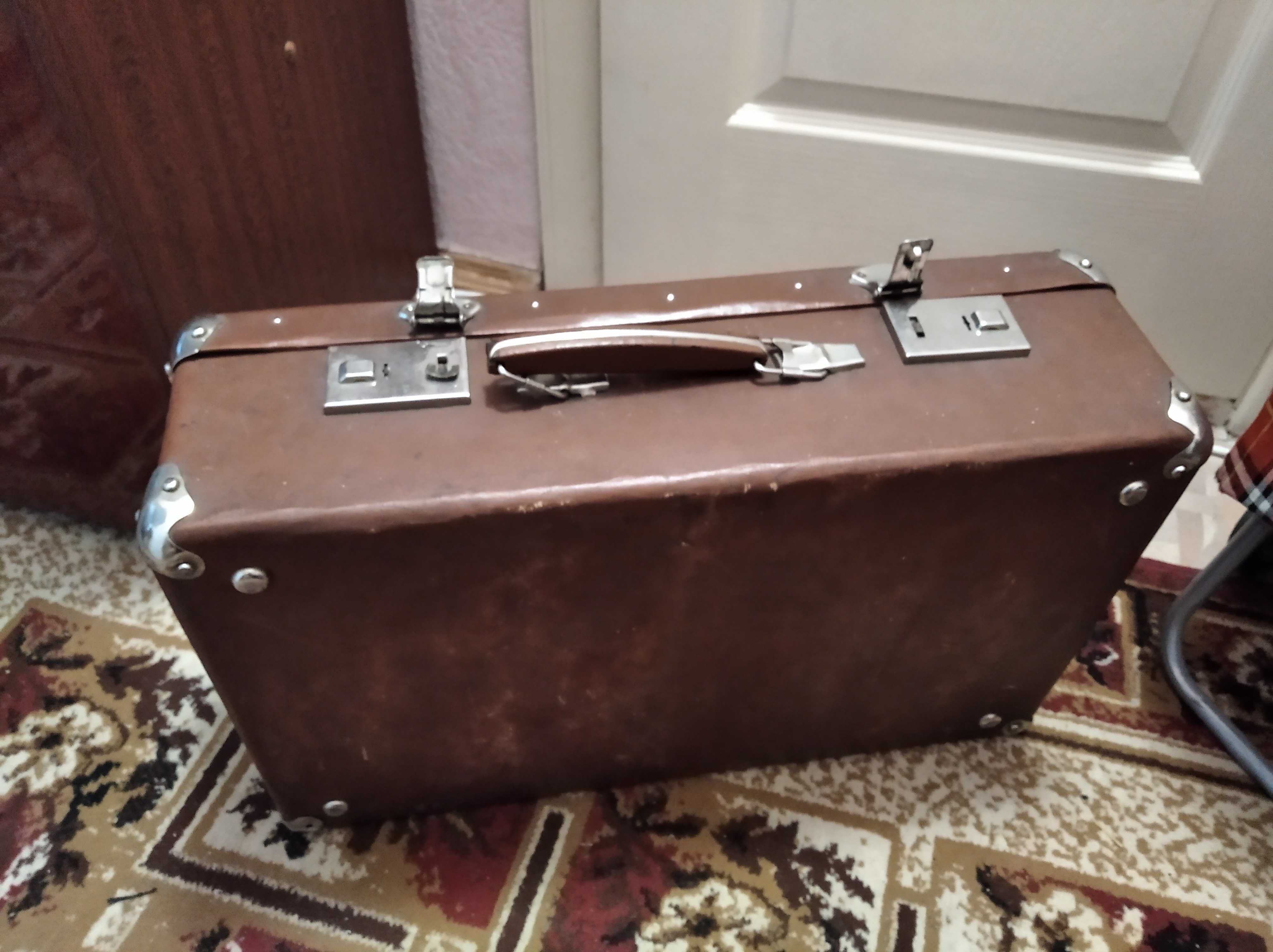 Винтажный старинный ретро чемодан вализа СССР раритет коричневый