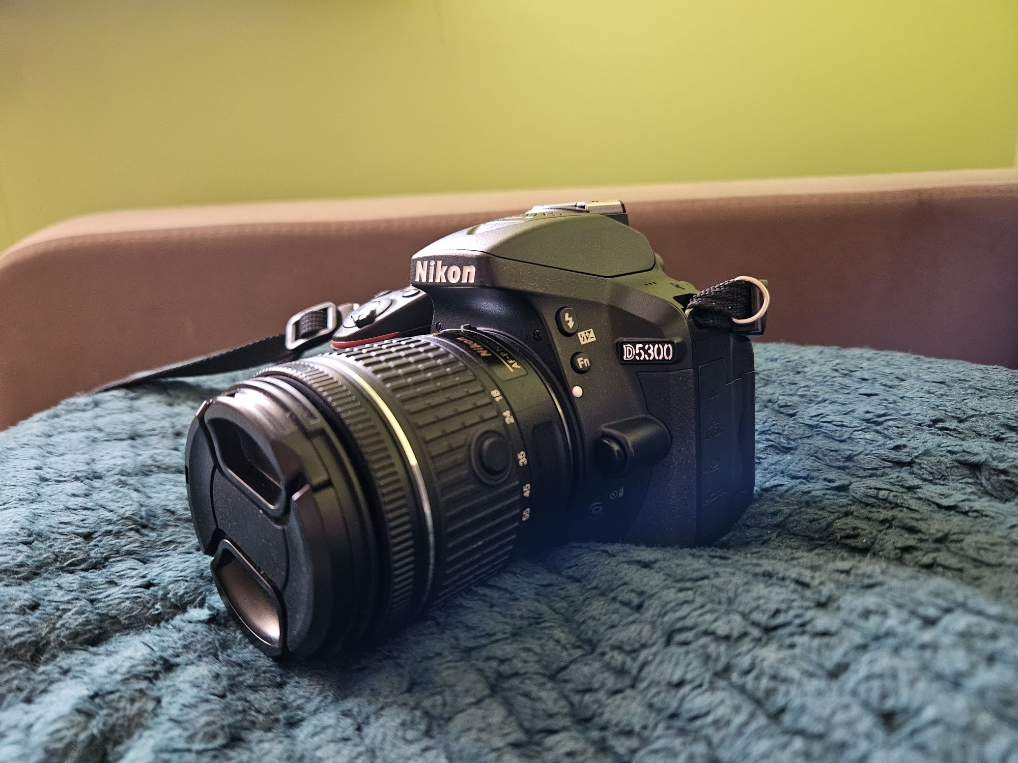 Nikon d5300 z obiektywem 18-55