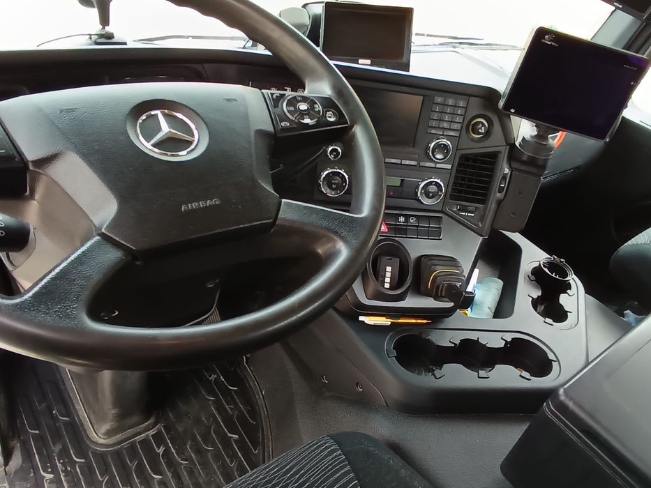 Mercedes Arocs wywrotka Reisch