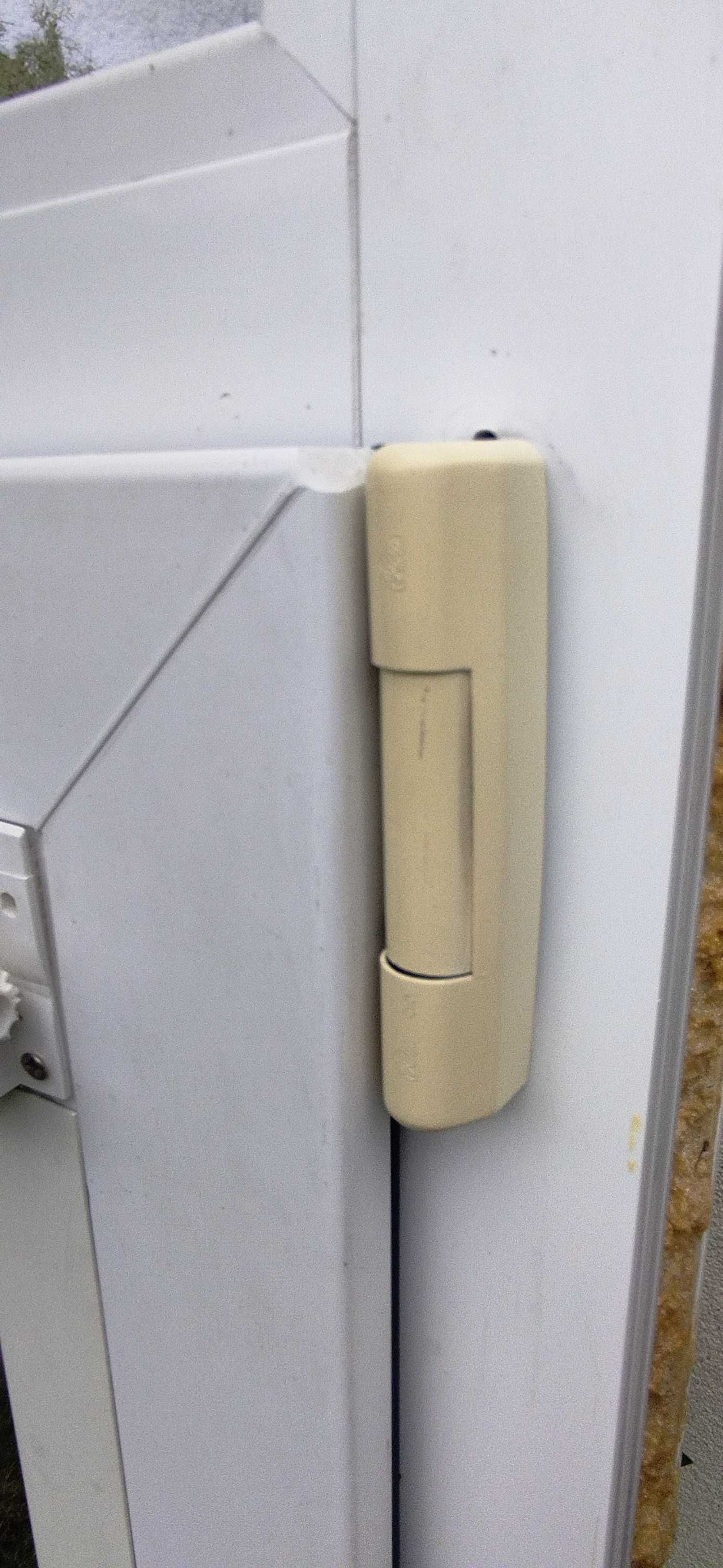 Okno PCV wąskie białe używane