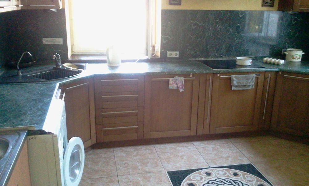 Кімната, ліжкомісце в гуртожитку біля метро Славутич