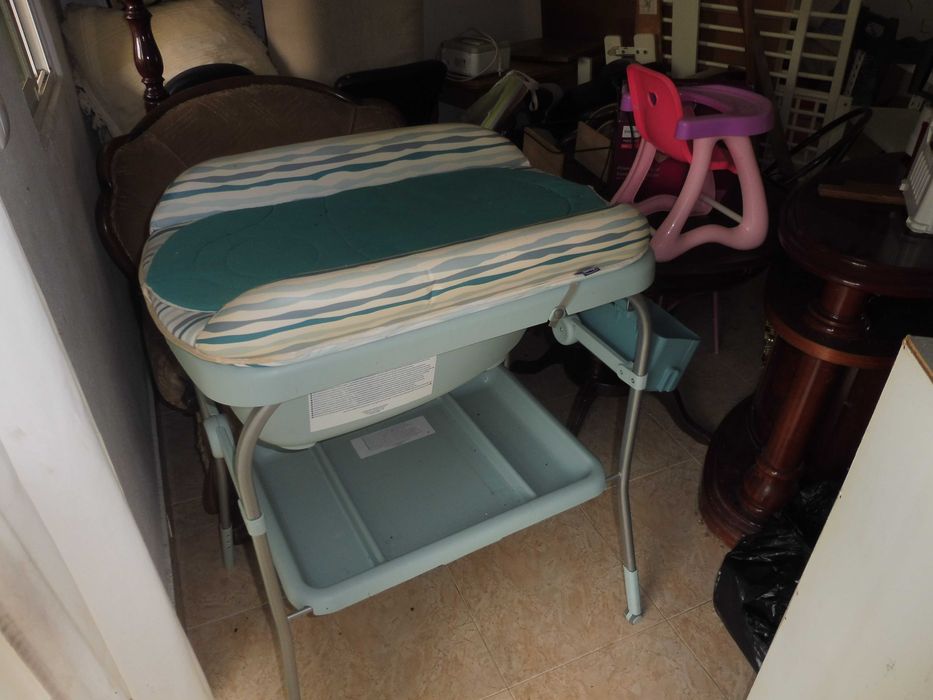 Banheira com trocador para bebé