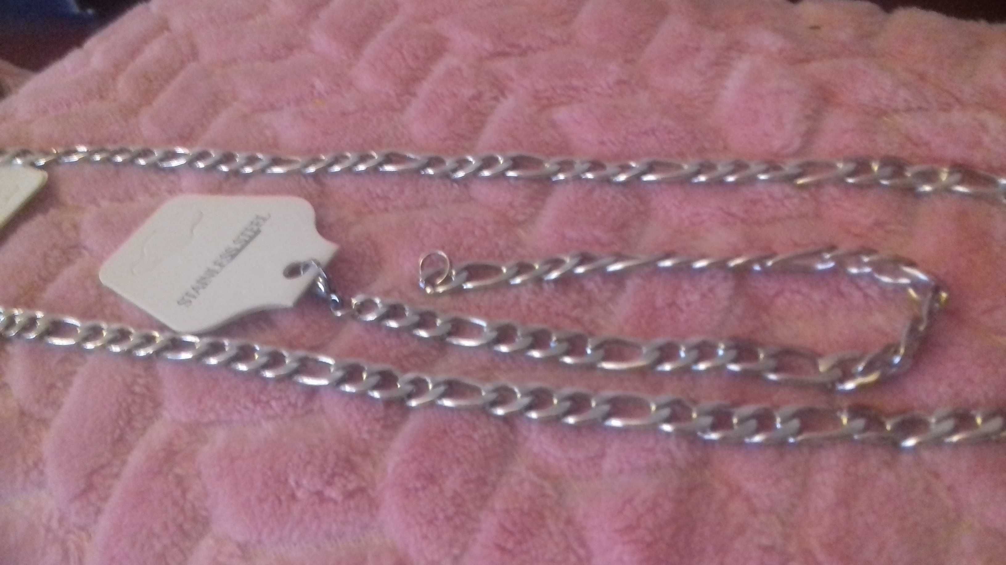 Vendo um conjunto de fio e pulseira de aço