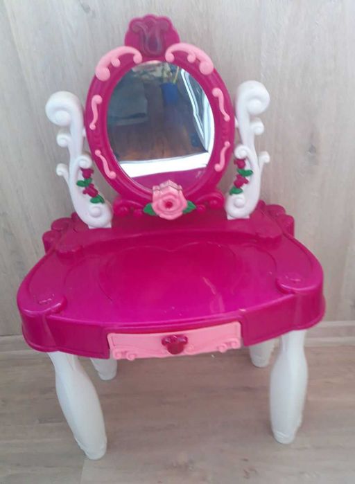 Трюмо дитяче для дівчинки