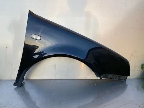 błotnik VW Golf 4 LC9Z