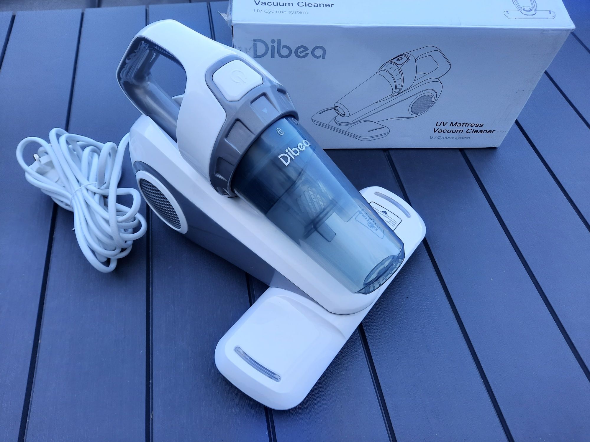 Ręczny odkurzacz łóżkowy alergie Dibea UV-10 do materacy lampa 300W 15