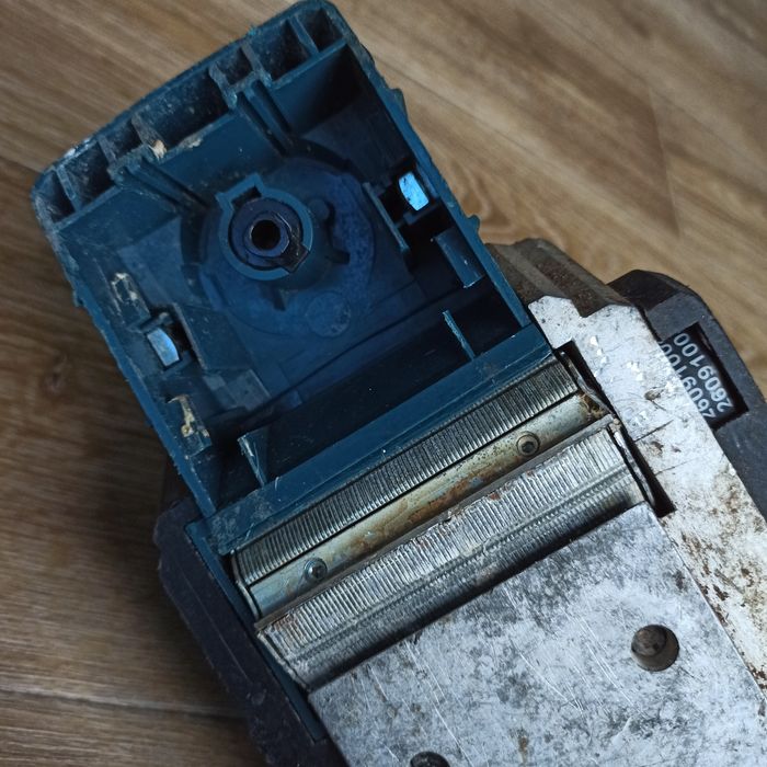 Strug elektryczny hebel heblarka BOSCH GHO 16-82 Professional 230-240V