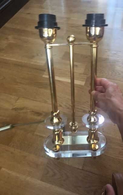 Lindíssimo candeeiro de mesa em cristal e bronze