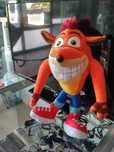 Peluche Crash Bandicoot SD Sorridente Edição 25 Anos 33cm