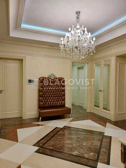 Грушевського 9-а Ціна 1 800 000 $