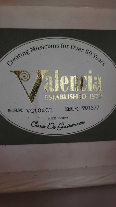 Guitarra Acústica electrificada