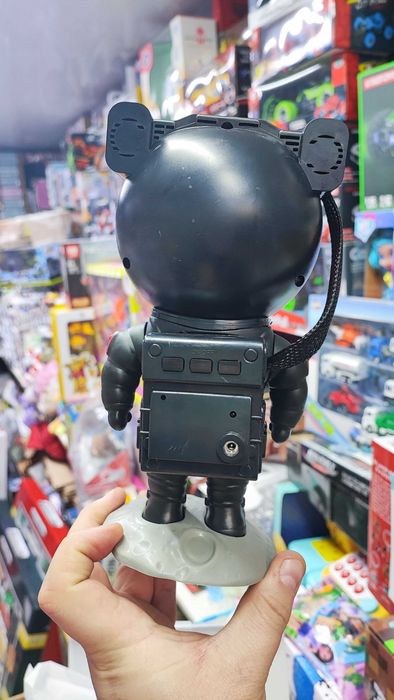 Нічник проектор космонавт зоряне небо австронавт