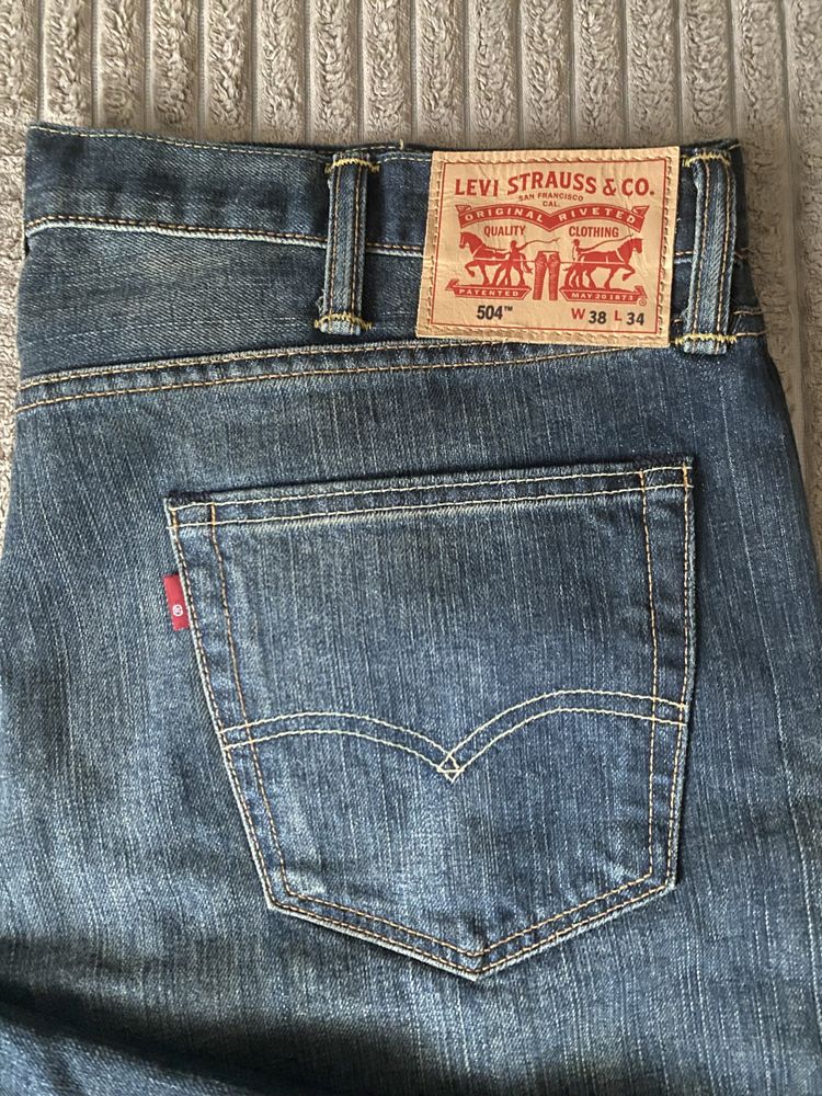 Джинси Levis 504