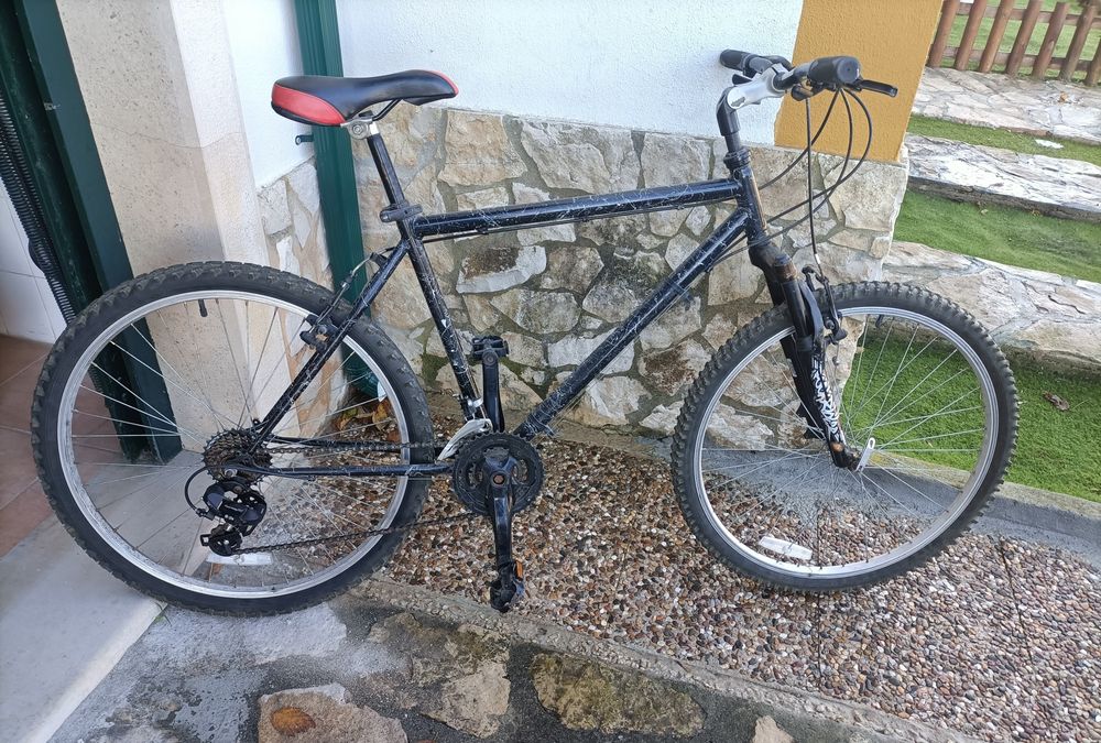 Bicicleta BTT - precisa manutenção