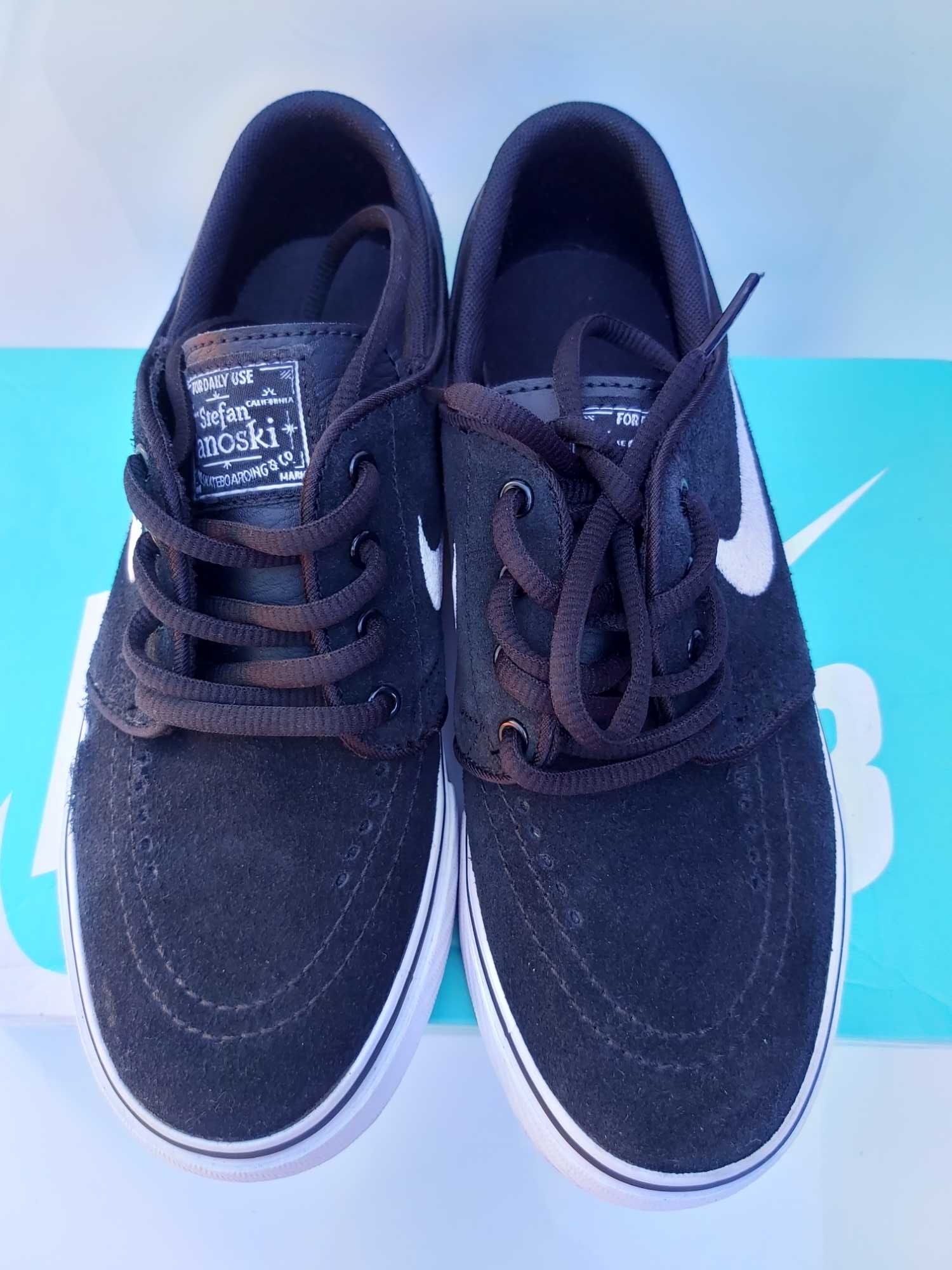 Sportowe sneakersy NIKE Stefan Janoski czarne zamszowe 36