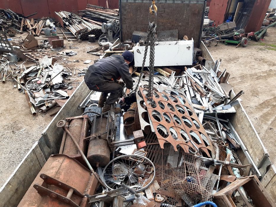 Куплю металлолом с вывозом.