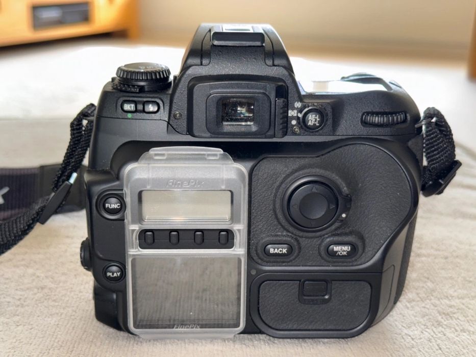Fujifilm fine pix s3 pro (nikon f)