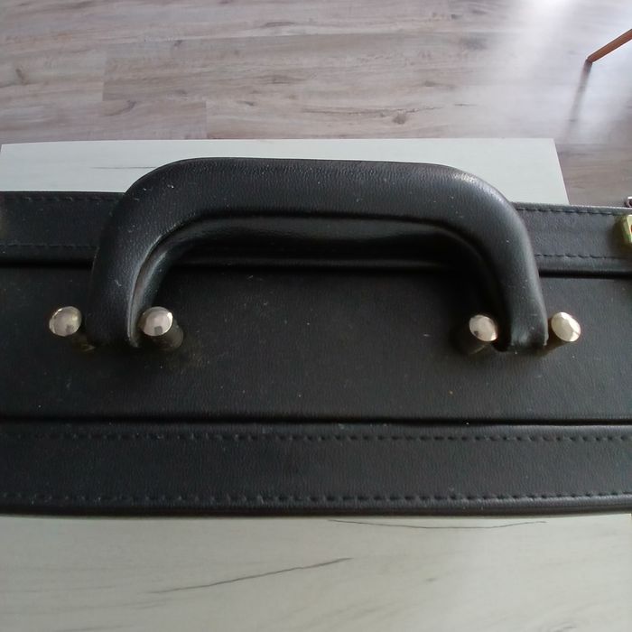 Walizka na szyfr neseser , aktówka. Czarna.