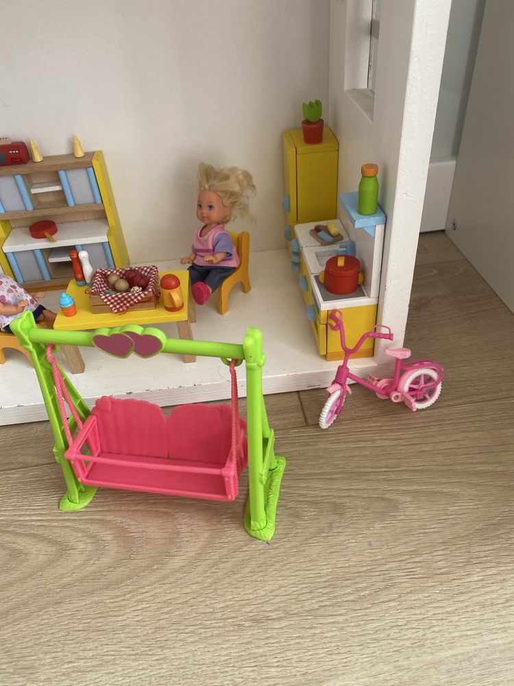 Drewniany domek dla lalek lub Maileg