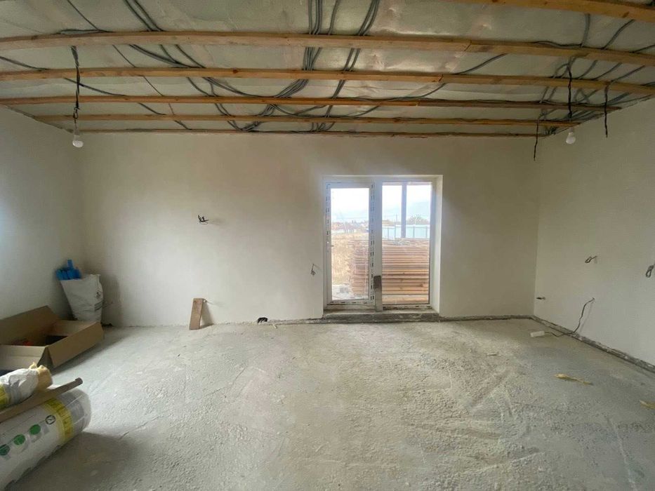 Ваш ідеальний дім біля озера: двоповерховий будинок 122 м² на 6 сотках