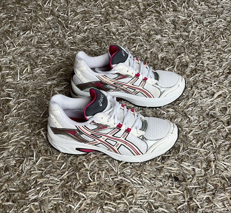Оригинальные кроссовки ASICS
