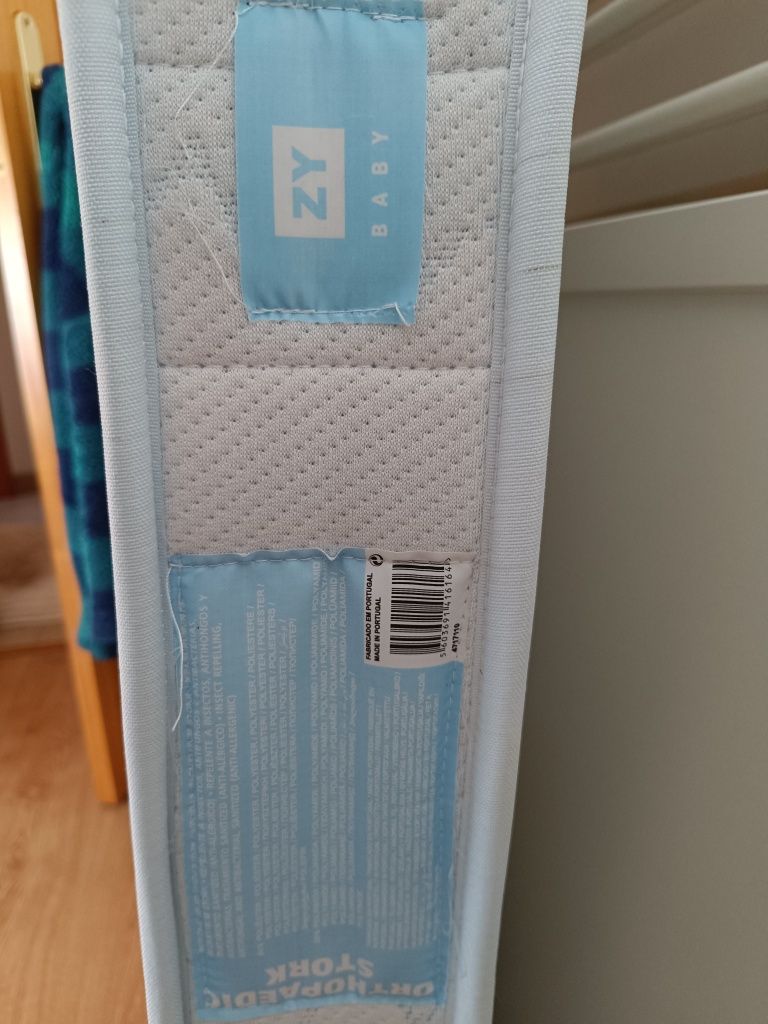 Berço IKEA com colchão